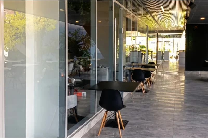 Sunset Strip - Local 109 - Imagen 1